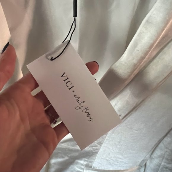 HOLIDAY WHITE BLAZER - VICI COLLECTION  - NWT! XS - Picture 3 of 5